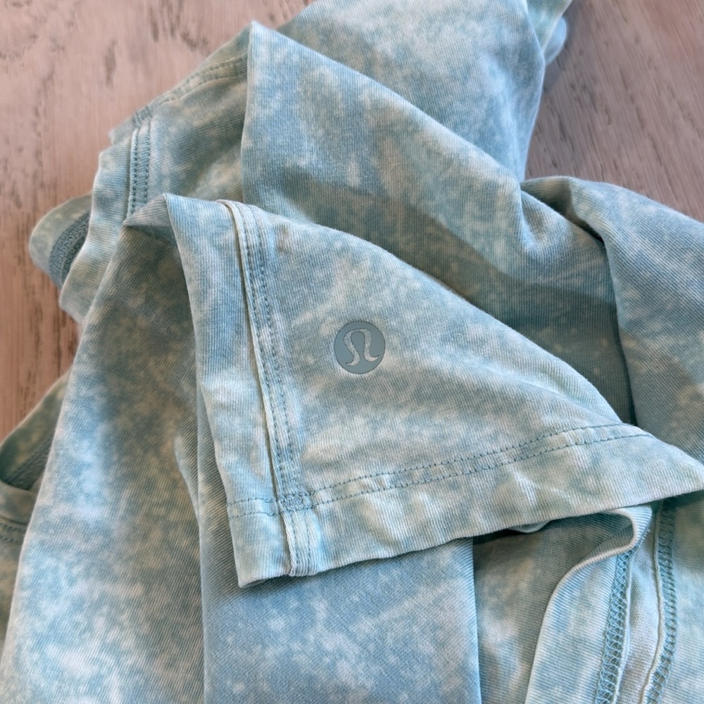 Lululemon All Yours Tank in Cloud Wash Size 8 - Picture 6 of 9